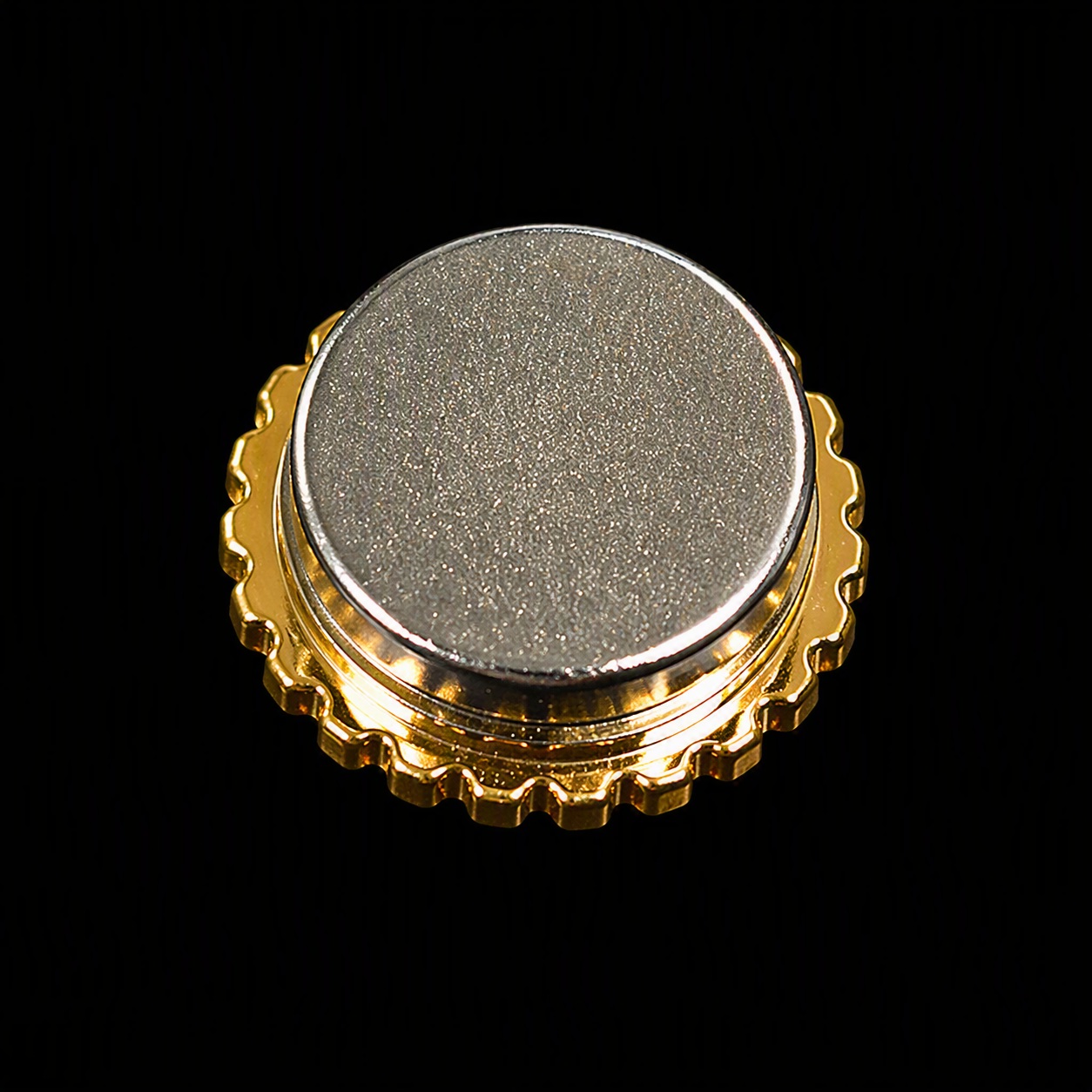 06-02-02-inner-wheel-pin-op-magneet-keerzijde-2.jpg