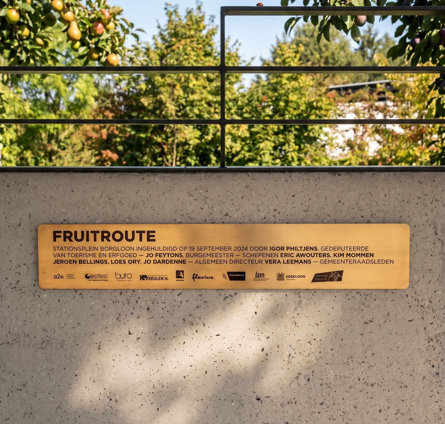mauquoy-fruitroute-routebord-gegraveerd.jpeg