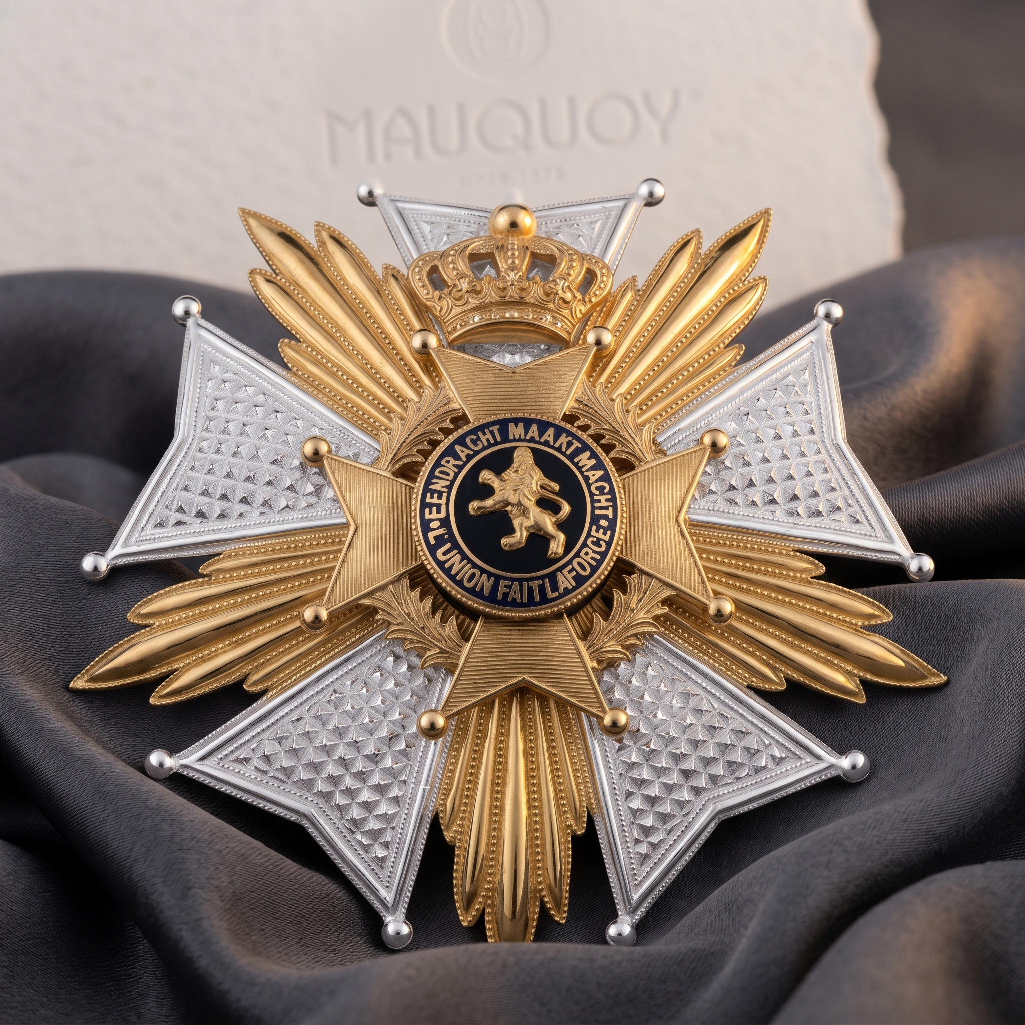 orde-leopold-ii-groot-officier-officieel-model2-eendrachtmaaktmacht.jpeg