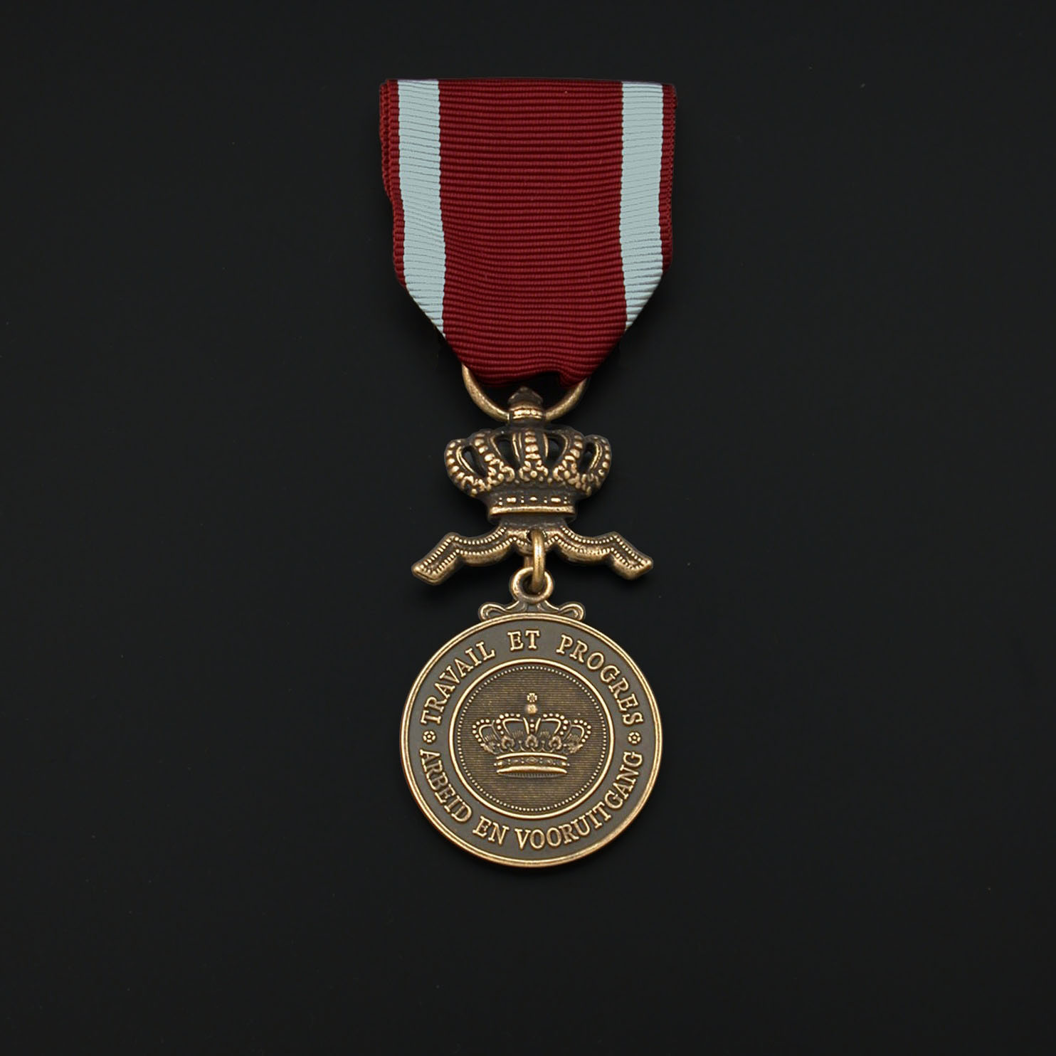 officieel-ereteken-kroonorde-bronzen-medaille-01-01-03-kroonorde-bronzen-medaille-officieel-model.jpg