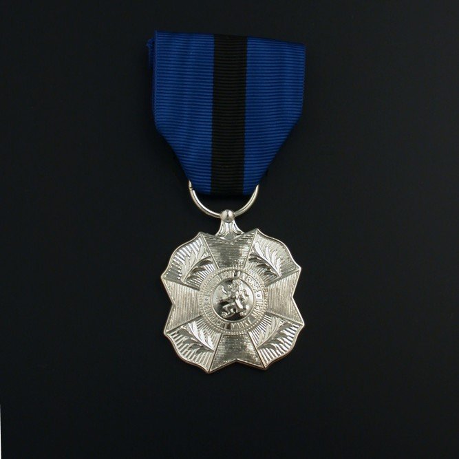 officieel-ereteken-orde-leopold-ii-zilveren-medaille-01-01-04-orde-leopold-ii-zilveren-medaille-officieel-model.jpg