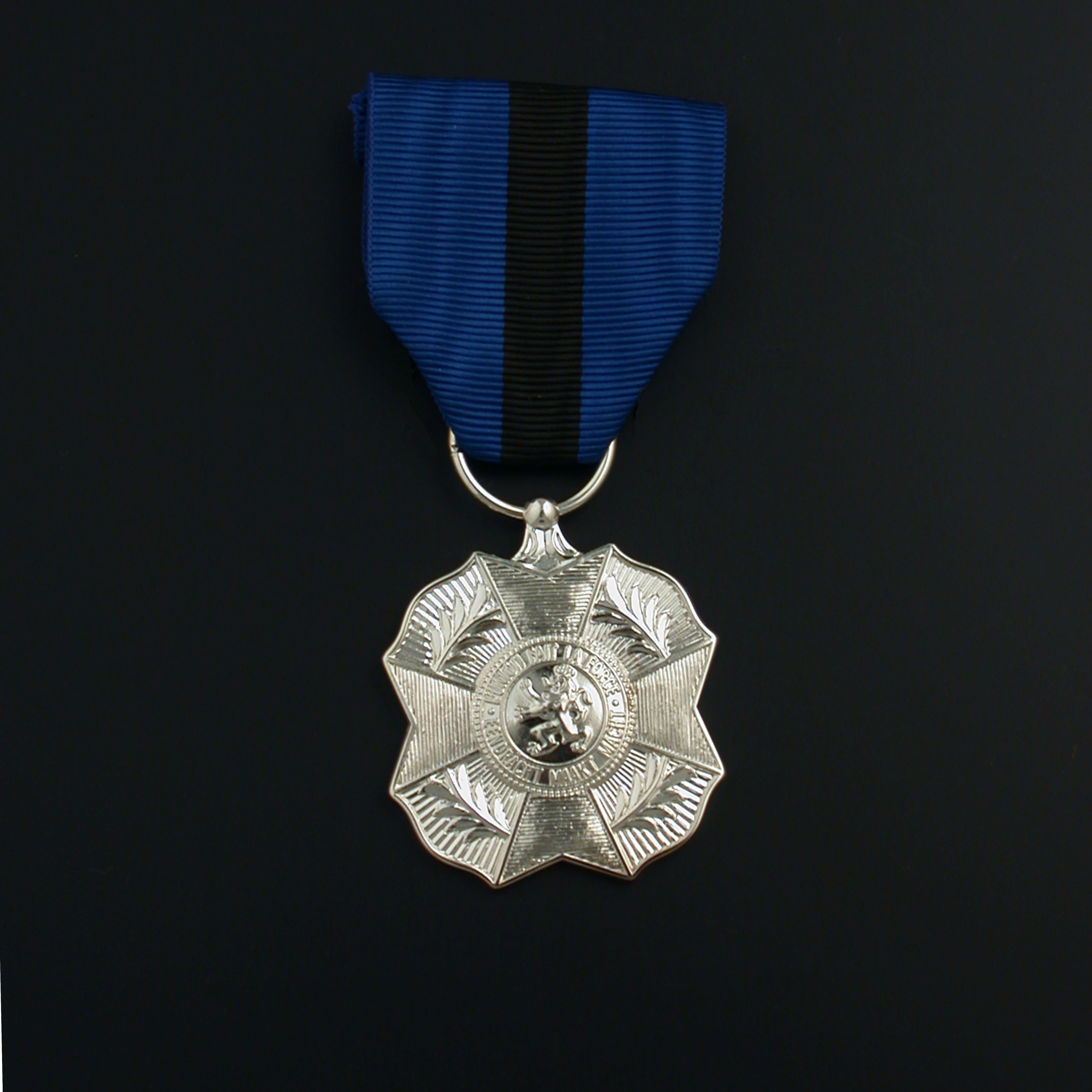officieel-ereteken-orde-leopold-ii-zilveren-medaille-01-01-04-orde-leopold-ii-zilveren-medaille-officieel-model.jpg