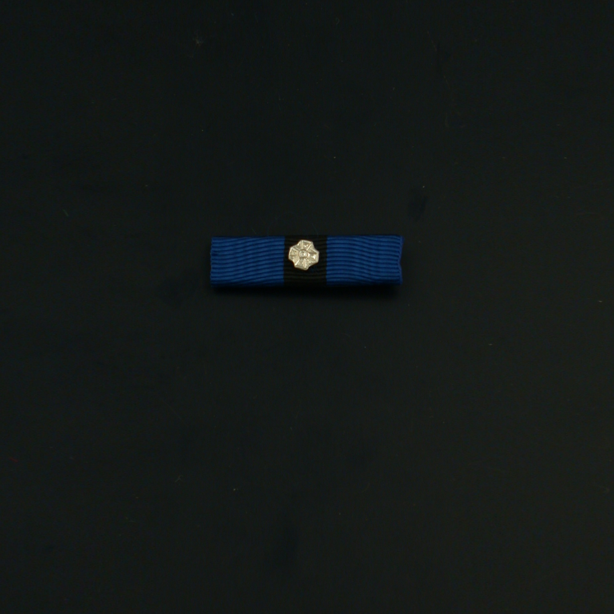 01-01-04-orde-leopold-ii-zilveren-medaille-uniformbaret.jpg