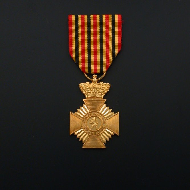 officieel-militair-ereteken-medaille-2e-klasse-01-01-08-militair-militaire-medaille-2e-klasse-officieel-model.jpg