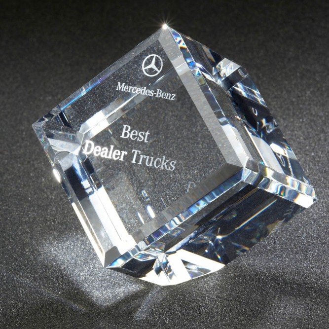 beveld-diamond-cube-c632-03-01-01-kristallen-awards-c632.jpg